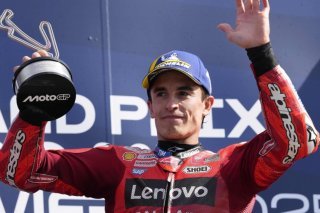 L'Espagnol Marc Marquez peut remporter un sixième titre mondial dès ce week-end en cas de résultat favorable au Japon, et ce alors qu'il reste cinq manches à disputer. KEYSTONE/EPA/DANILO DI GIOVANNI